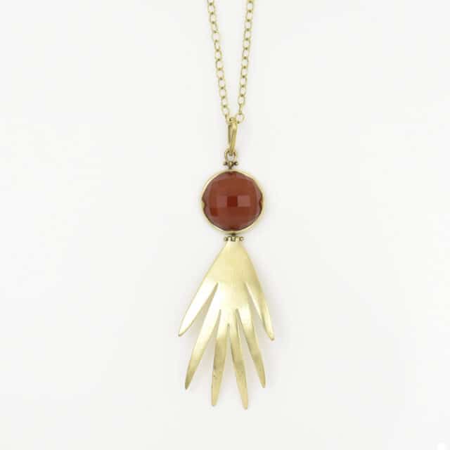 Round Stone with Irregular Shape Drop