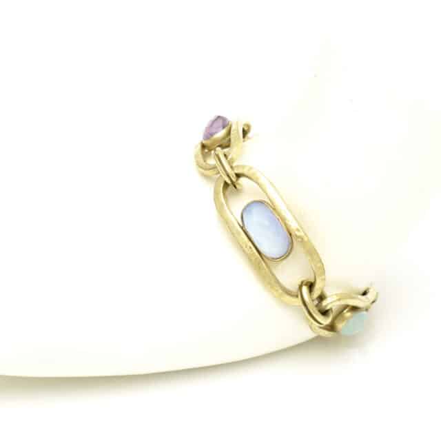 Oval Wire with Stone