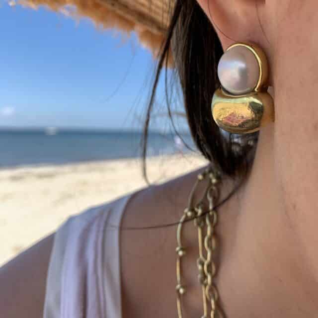 Pearl with Bottom Pod
