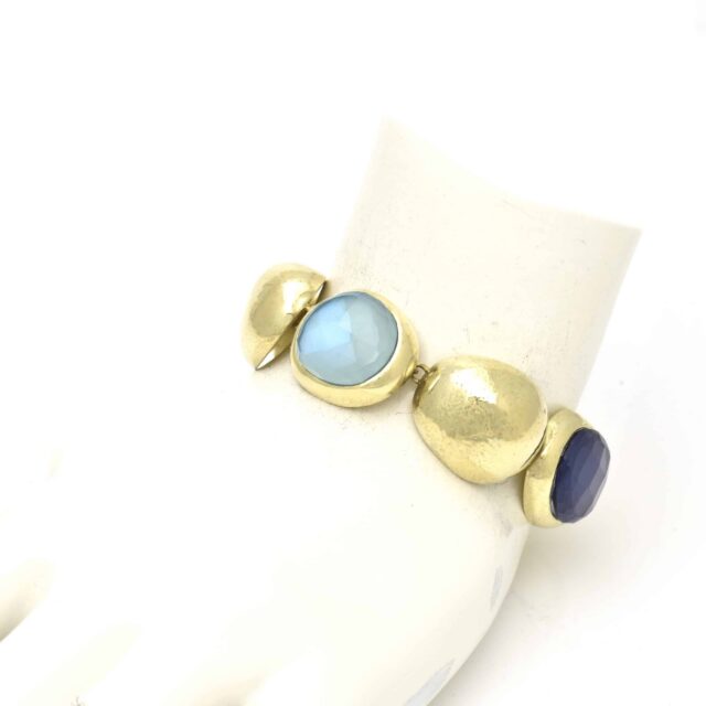 Large Single Pebble Link with Stones