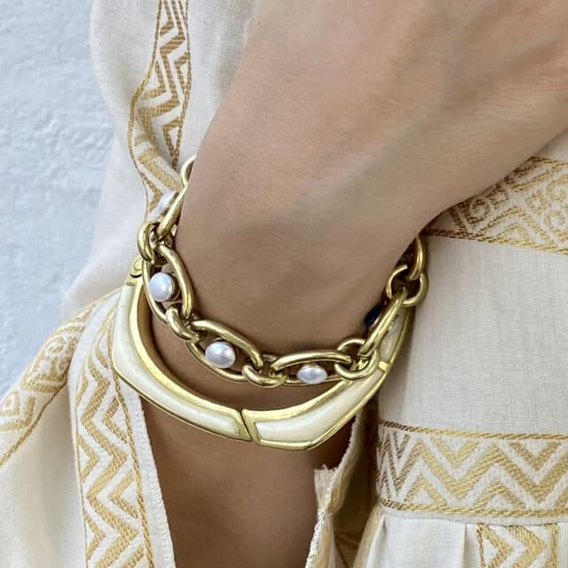 Connected Round Ovals with Pearl Center