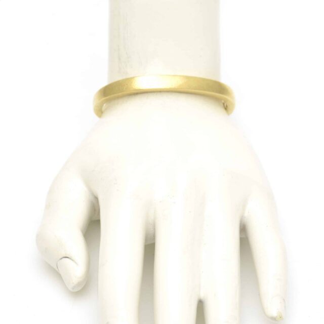 0.25" Edged Cuff with Spring and Magnetic Closure