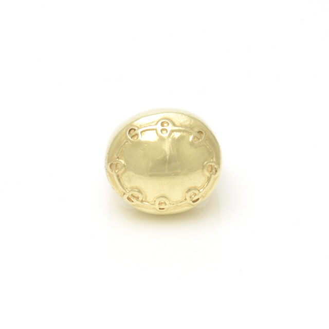 Oval with Bas-Relief Chain Frame Ring