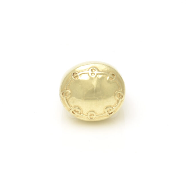 Oval with Bas-Relief Chain Frame Ring