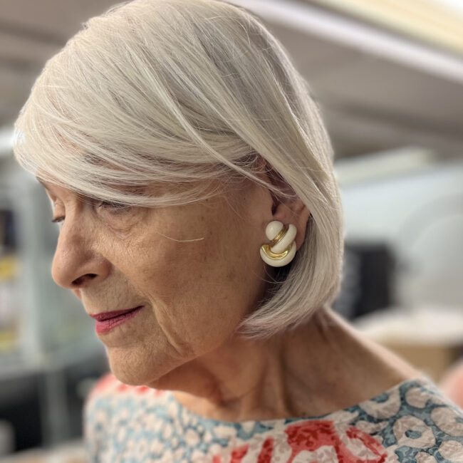 Double Link Knot w/ Carved Bone