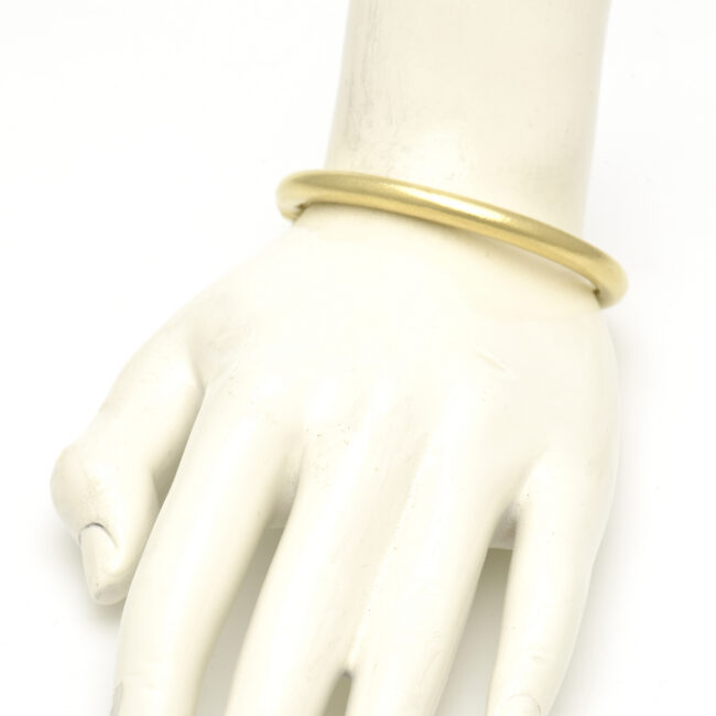 6mm Cuff with Spring and Magnetic Closure
