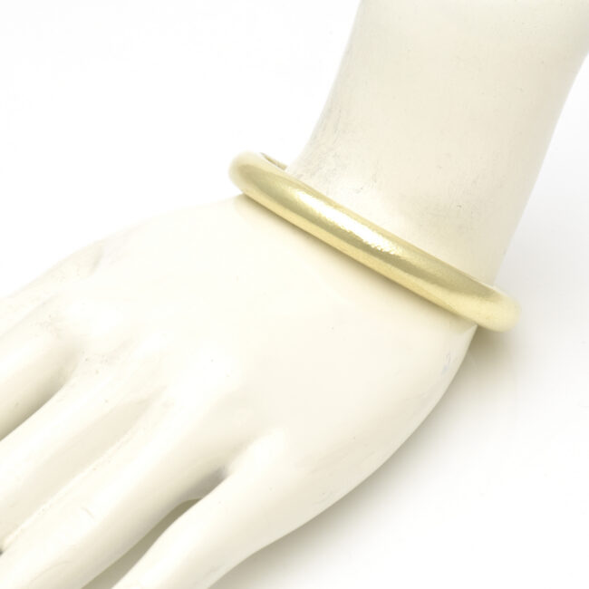 9mm Cuff w/ Spring and Magnetic Closure