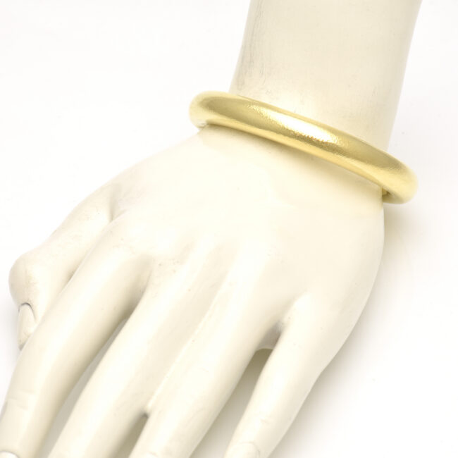 10mm Cuff with Spring Closure
