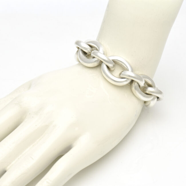 Oval Link Bracelet 25 x 20mm Silver Finish